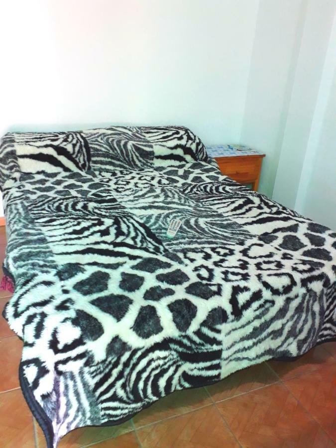 Apart Hotel Las Guayabas 푸에르토이과수 외부 사진